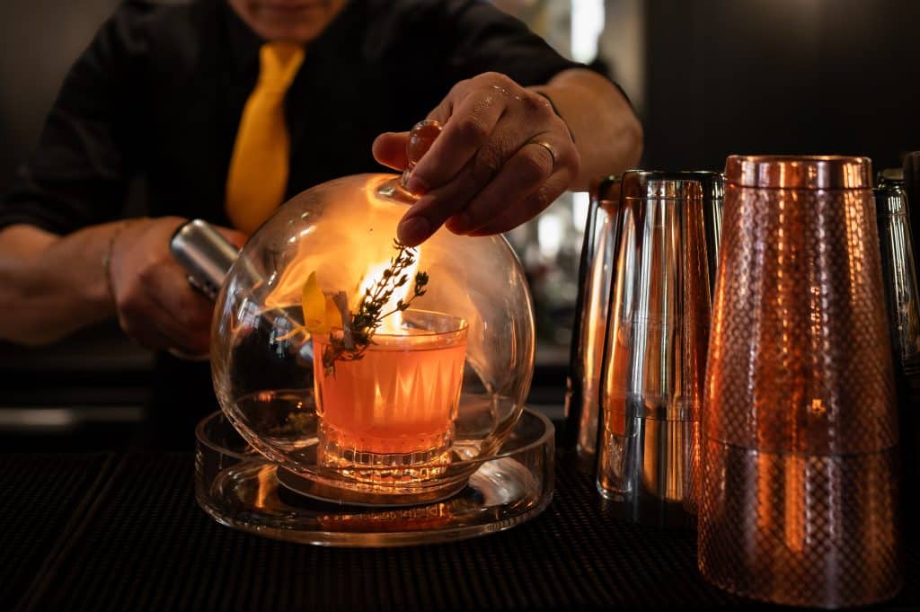 Cocktail Old fashion revisité au rhum blanc et au thym